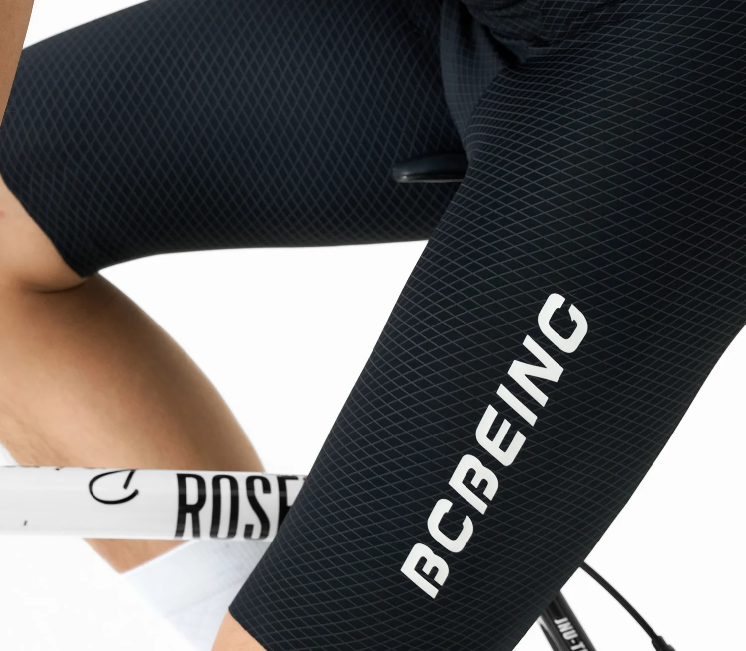 BCBE-ING 2026 Neue Herren-Radlerhose Pro-Level Rennrad-Leichtgewicht-Trägerhose mit 200kg/m³ Dichte Schwammpolsterung – Detail 7