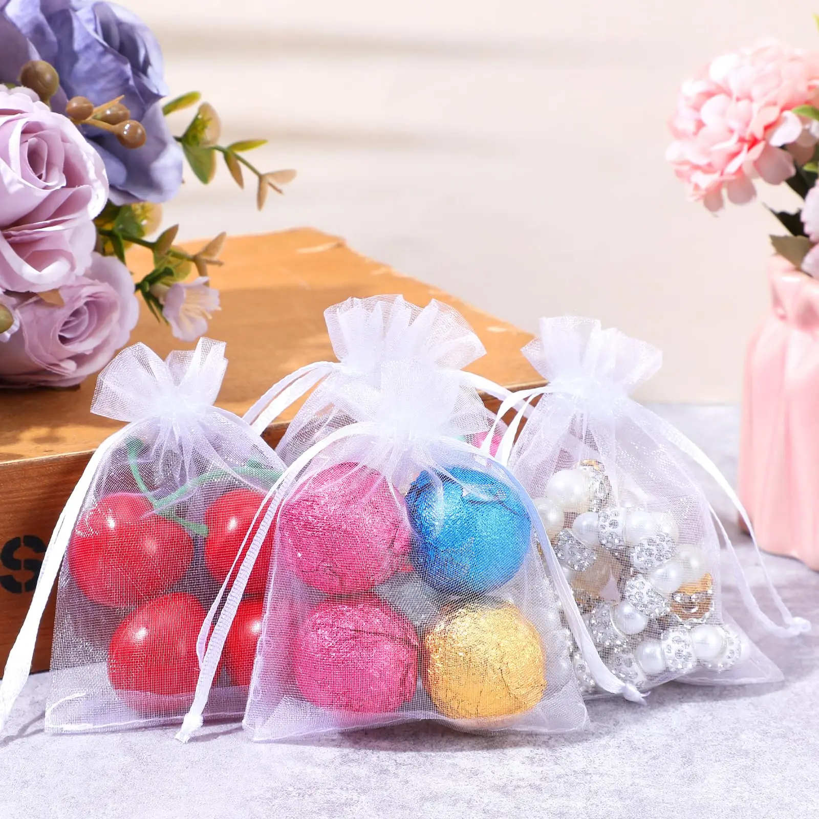 100 szt. Torebek z organzy na prezenty świąteczne, woreczki ze sznurkiem do pakowania biżuterii, na cukierki, woreczki na biżuterię, woreczki na prezenty ślubne, woreczki z organzy