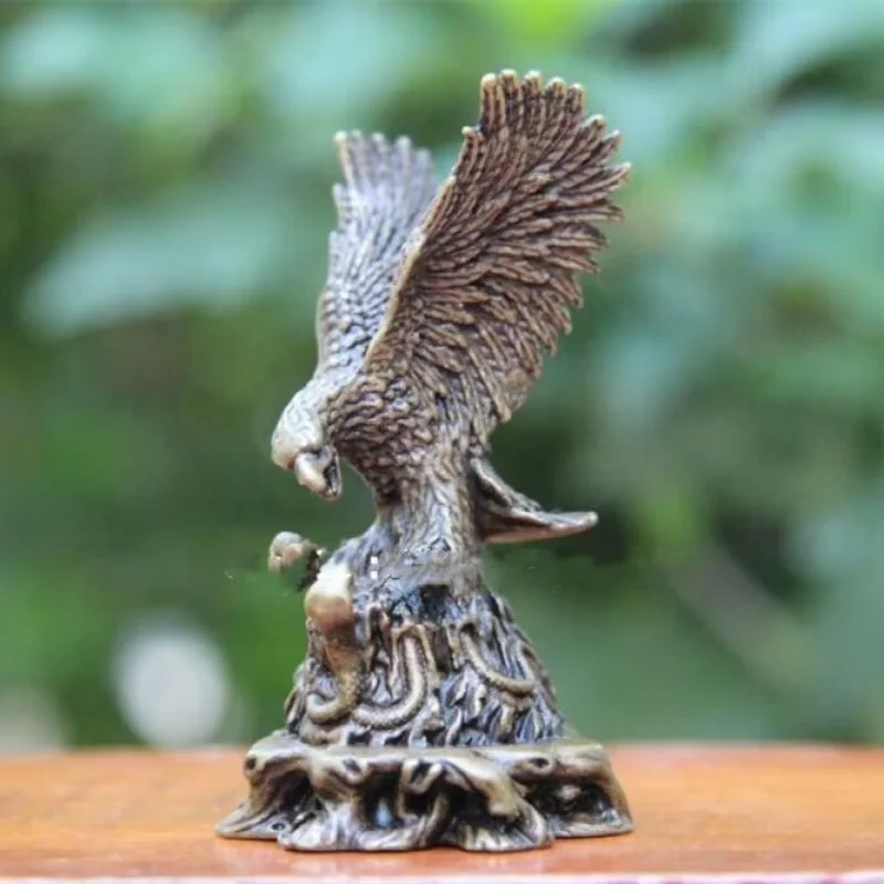 6.5 Cm Chinese Pure Bronze Bird Animal Lanneret Hawk Eagle Snake Fight Sculpture Statues for Decoration Collection Ornaments