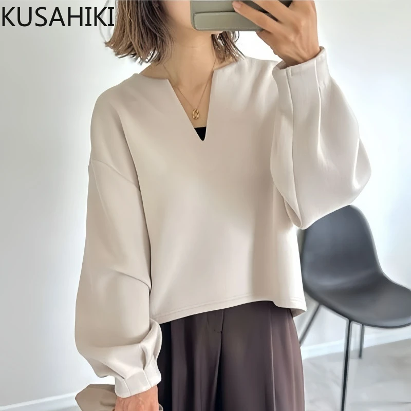 KUSAHIKI Autumn New Casual Korean Pullover T-shirt Fashion Solid Color 2024 Women Clothing V-neck Graphic T Shirts