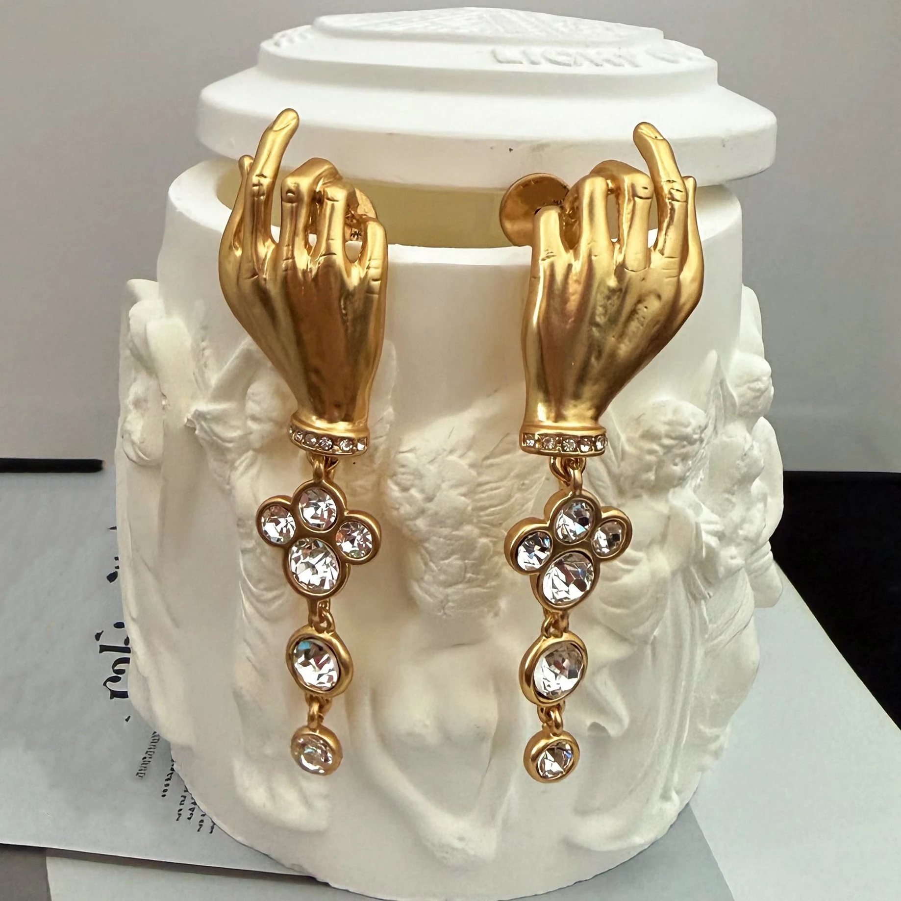Fashion Luxury Finger Hand Crystal Gold Earrings Women European Designer Brand Jewelry