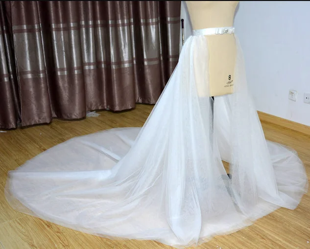 

5 layers tulle Removable bridal skirt Tulle skirt Removable skirt Ball Gown skirt wedding accessorry Crystal decoration train