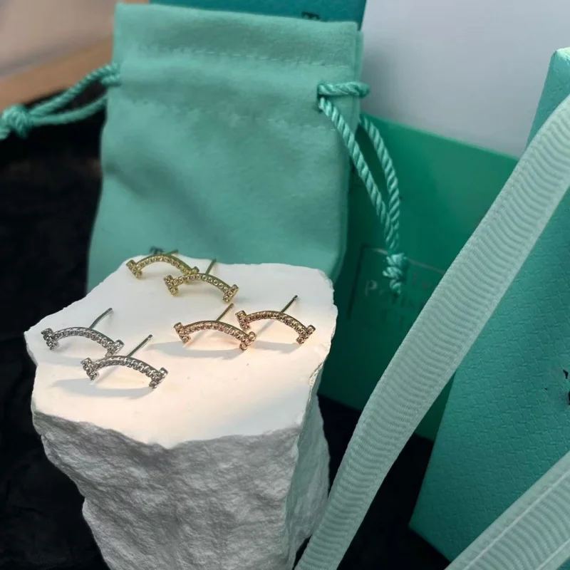 

Изящные серьги-гвоздики в форме дуги для женщин и девушек, свадебные, из нержавеющей стали, с кубическим цирконием, золотого и серебряного цвета, ювелирные изделия