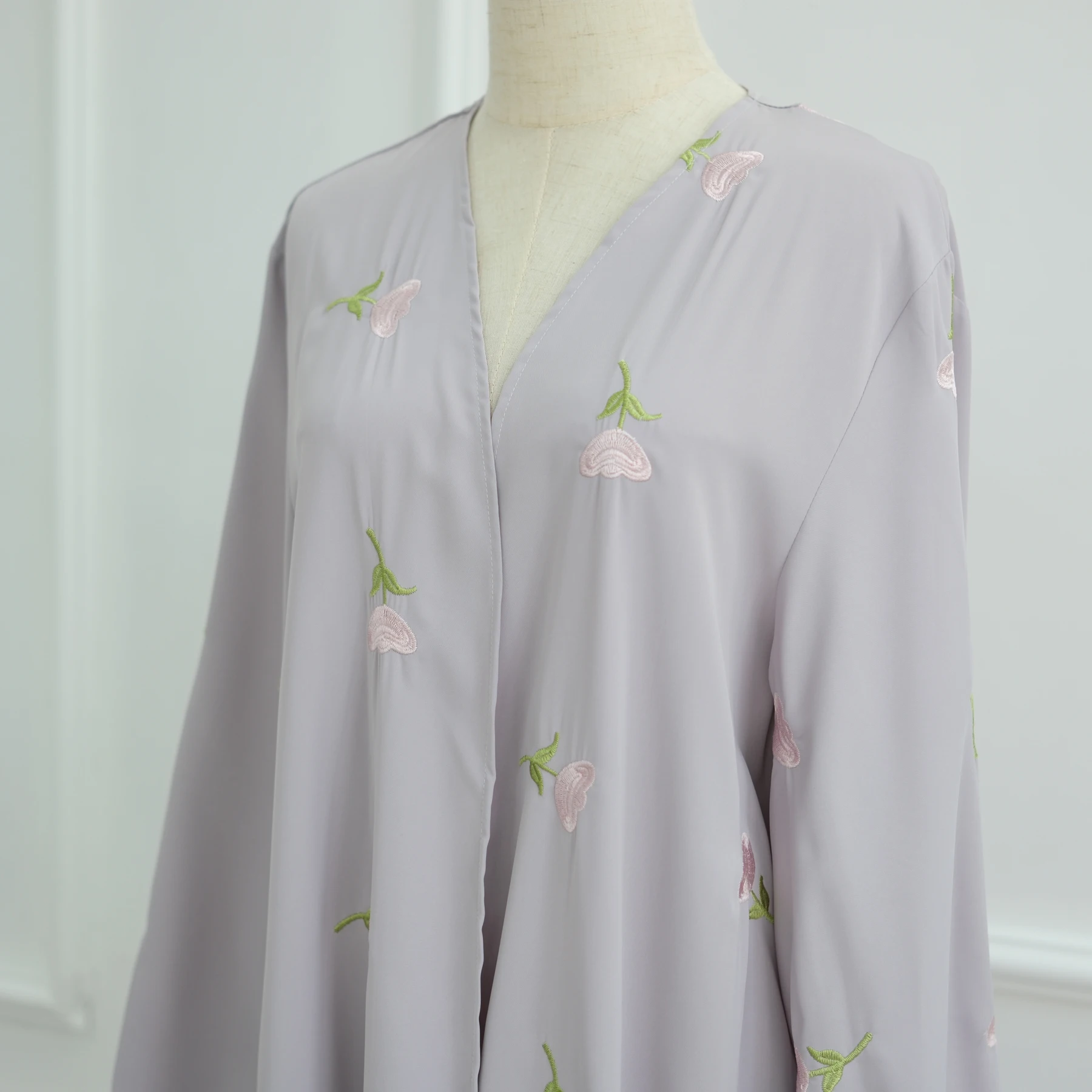 Abaya Dubai con ricamo a fiori completi per donna, abito da donna musulmana Abaya Kimono aperto sul davanti, abbigliamento islamico Ramadan Eid Hijabi