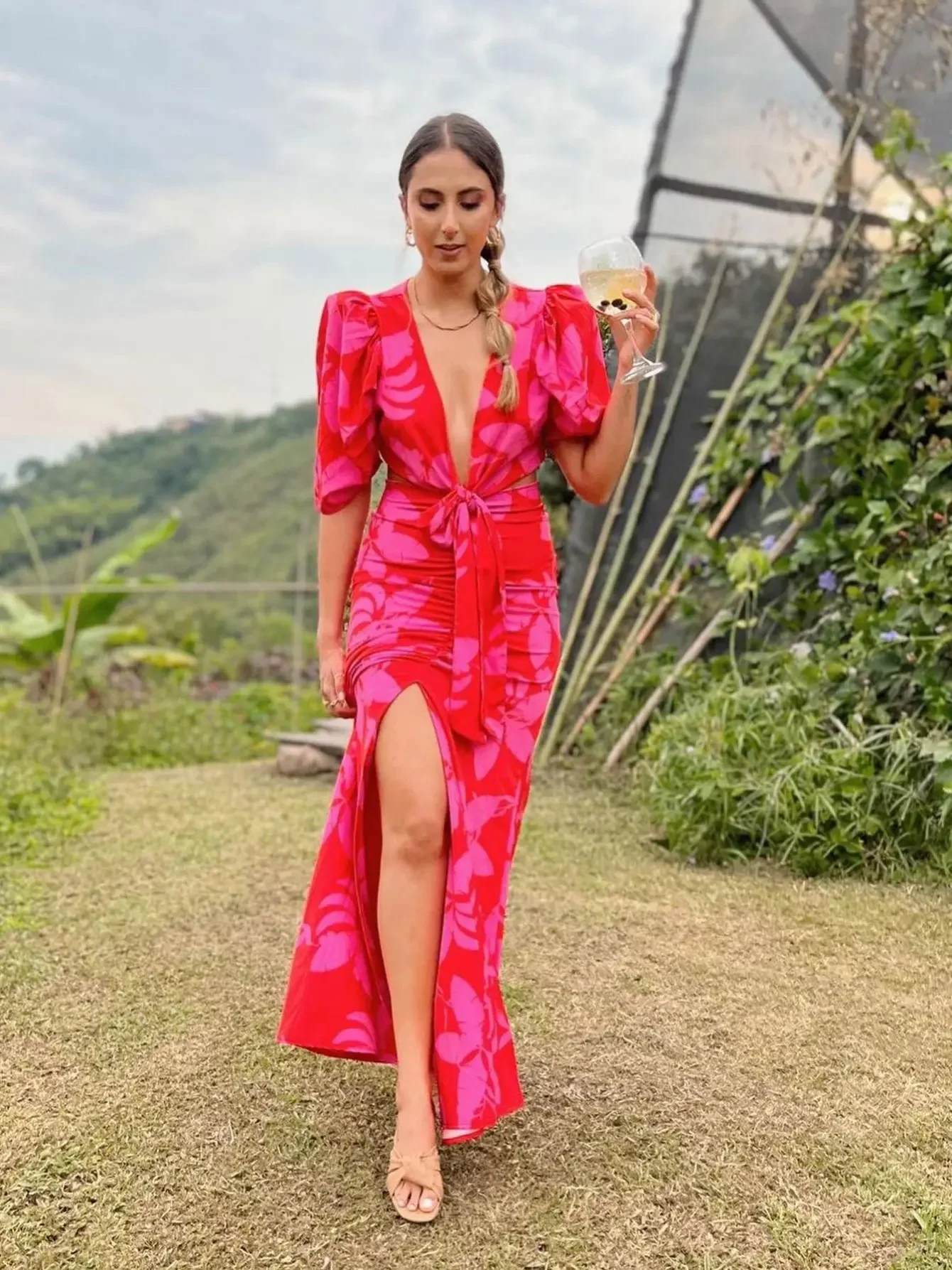 Langes Kleid mit V-Ausschnitt und Print für Damen, ausgeschnitten, elegantes, kurzärmliges Neckholder-Maxikleid, Sommer, figurbetont, Abendparty-Kleidung