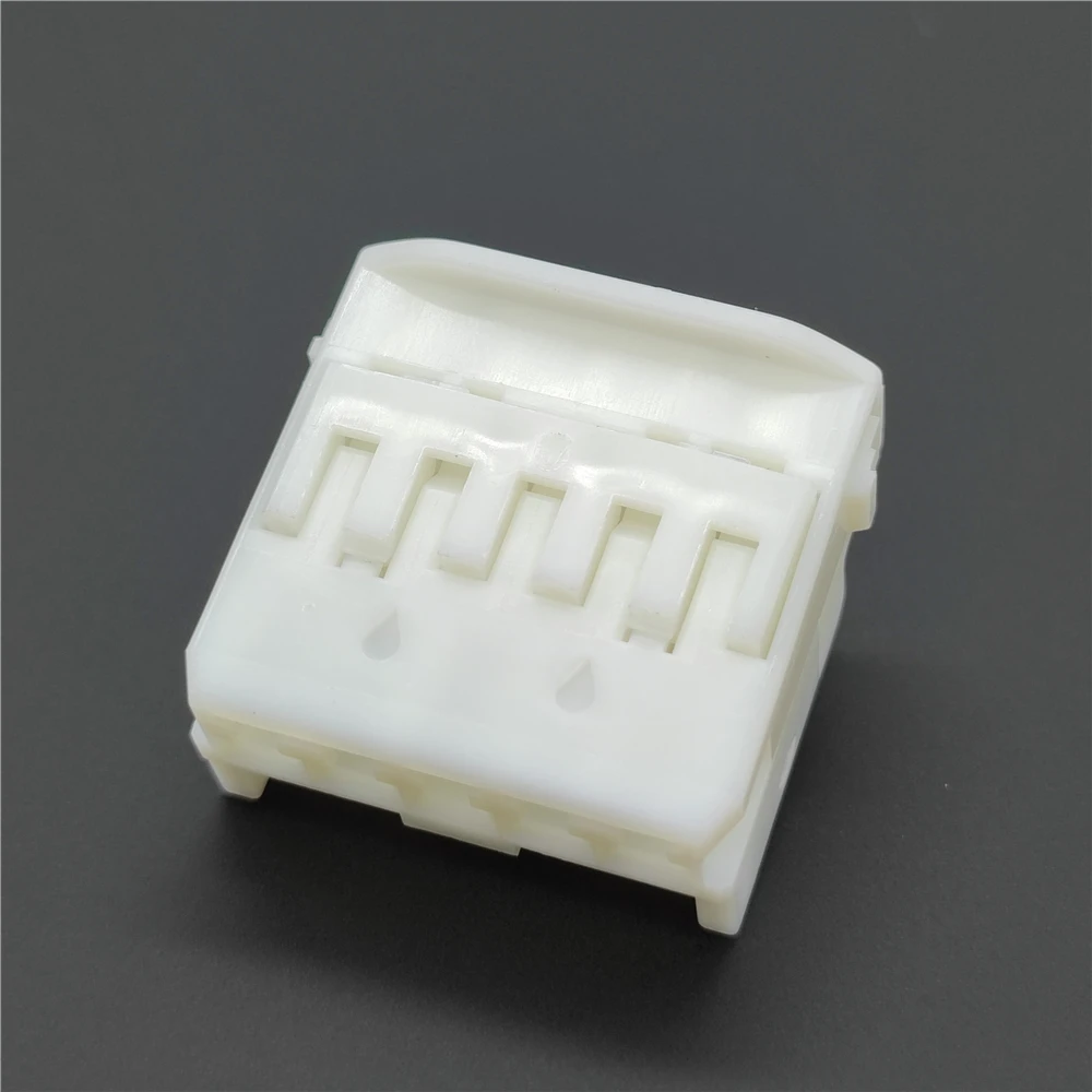 1300-3111 5Pin Unsealed Automotive Connector Female TS090 Series 2.3mm PBT Natural for Toyota Wiring