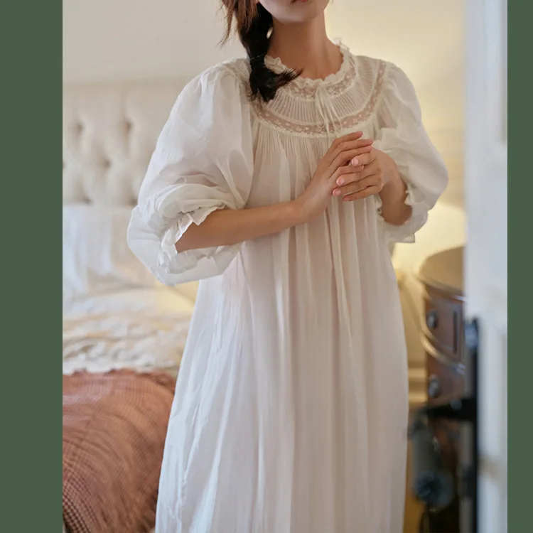 

2026 New Handmade Pleated Cotton Fairy Lace Long White Loose Nightgown Sweet Palace Vintage Pajamas Women Nightdress Lounge Robe