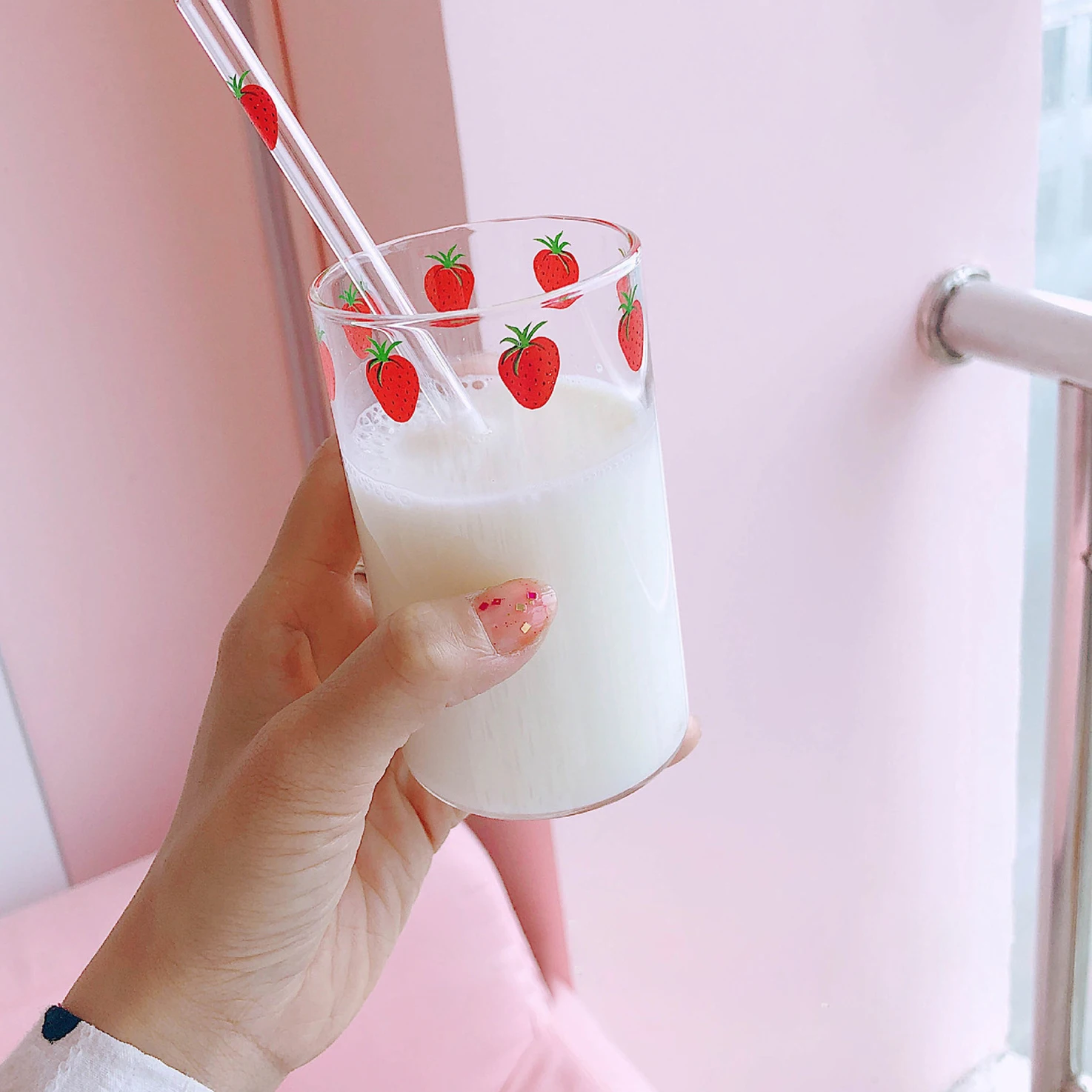 Strawberry Glass Cup Cute Transparent Coffee Milk Cold Drinks Tumbler Home Office Heat Resistant Printed Cups Glass Straw