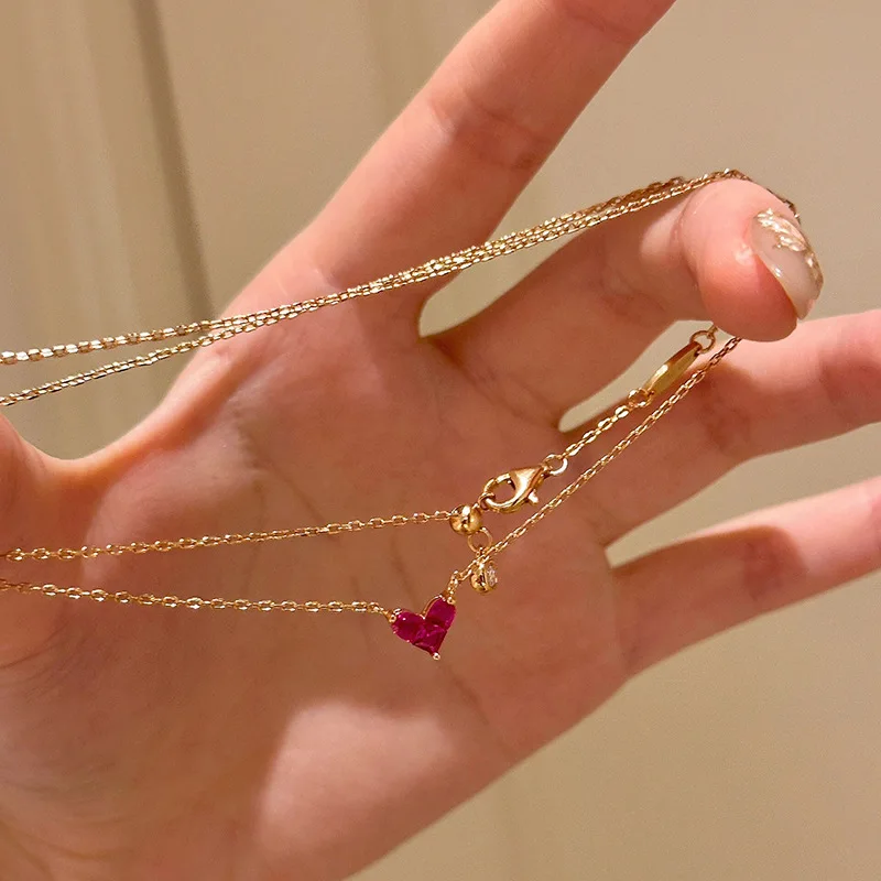 Light luxury retro high-end ruby heart-shaped necklace simple design pendant classic collar chain jewelry for daily gifts