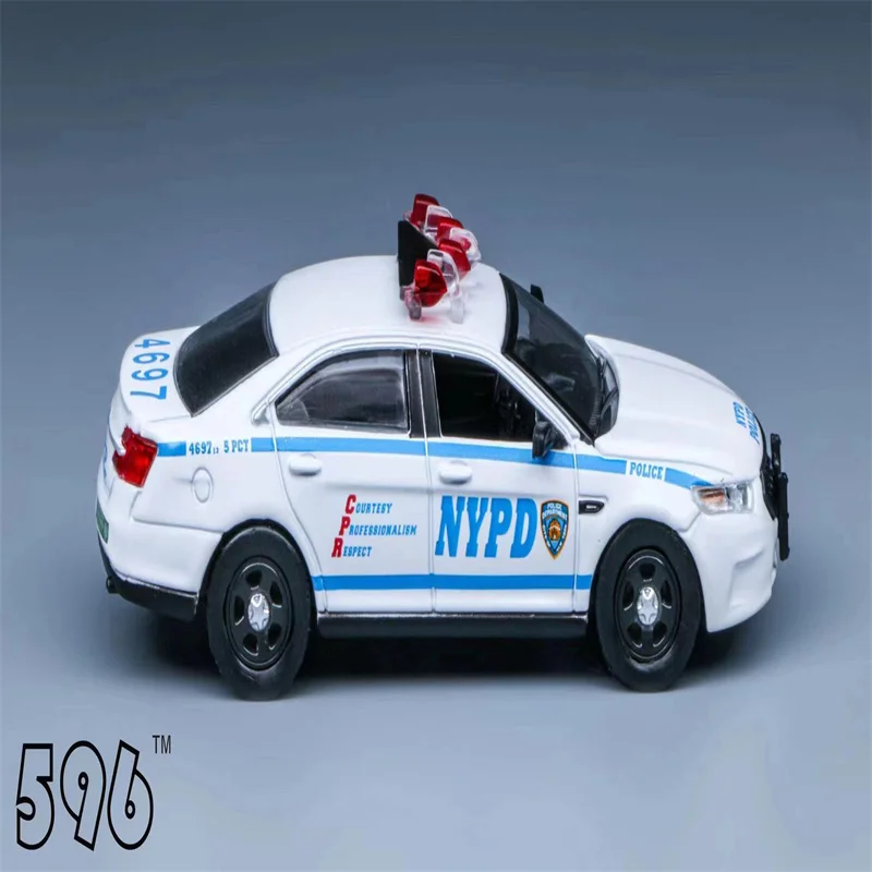 Jiaxin 1:64,596 Ford Taurus NYPD Police Interceptor alloy car model display a child\'s gift