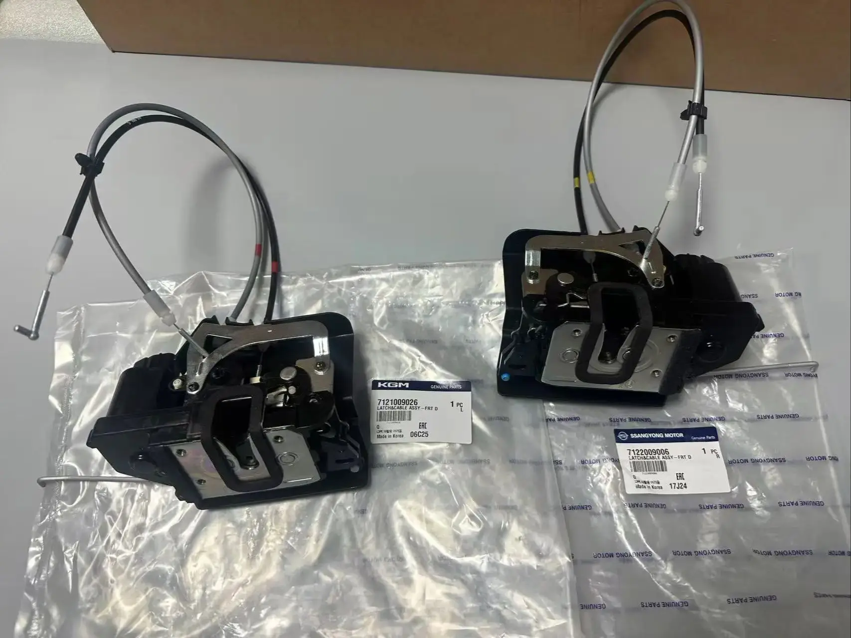 

Genuine Front Door Latch Cable Assy LH 7121009026 RH 7122009006 For Ssangyong Actyon Kyron Actyon Sports