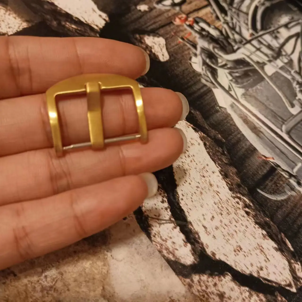 

Латунная пряжка 2025 подходит для кожаного браслета, простая застежка для часов, резиновый браслет, 111 441, 18 мм, 20 мм, 22 мм, 24 мм