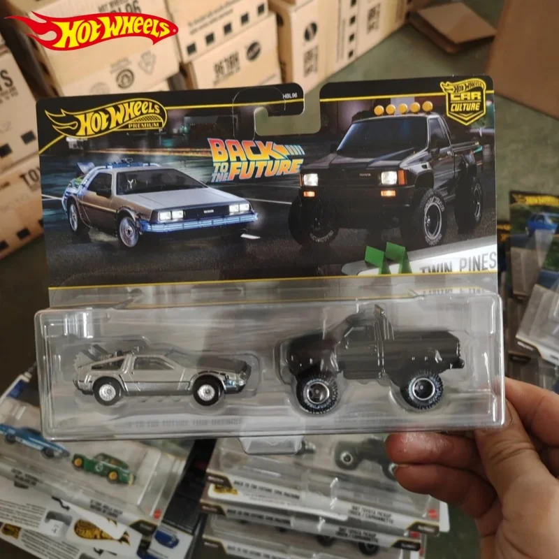 

Hot Wheels HBL96 Car Culture: Набор из двух машинок (Volkswagen Golf, Ford) из серии «Назад в будущее», литые модели, игрушки, подарок на день рождения