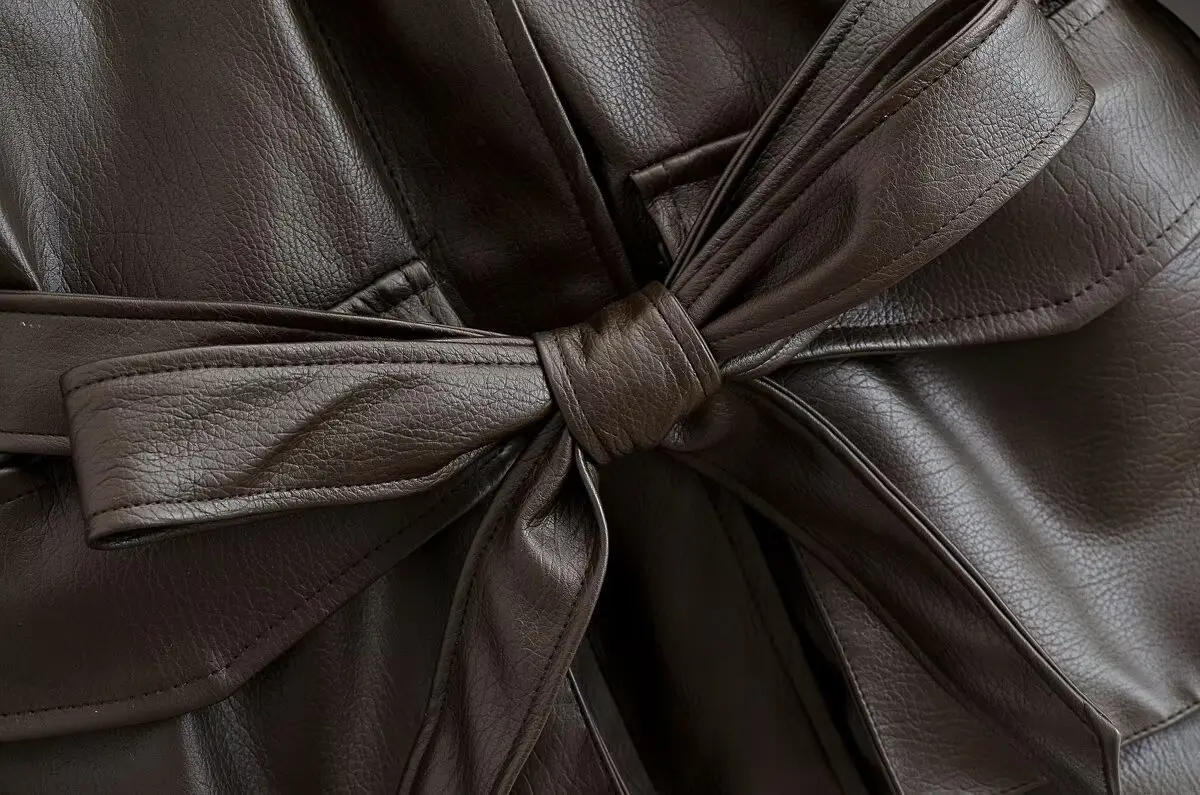 سترة جلدية مزينة بحزام وياقة مقلوبة للسيدات جديدة لعام 2025، قهوة سوداء، خيارات لونين، تصميم بقصة ضيقة #6