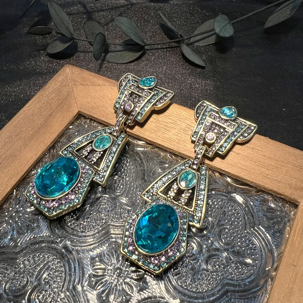 Western antique vintage vintage personality inlaid with blue crystal earrings copper gilded temperament high-end earrings for wo