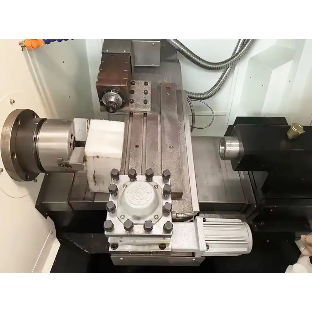 560Mm Swing Over Bed 3 Axis Metal Processing Automatic CNC Lathe Hine