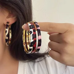 Vintage Leather Leopard Hoop Ear Clips for Women Hyperbole Geometric Fashion Big Round Non Piercing Earrings Party Jewelry