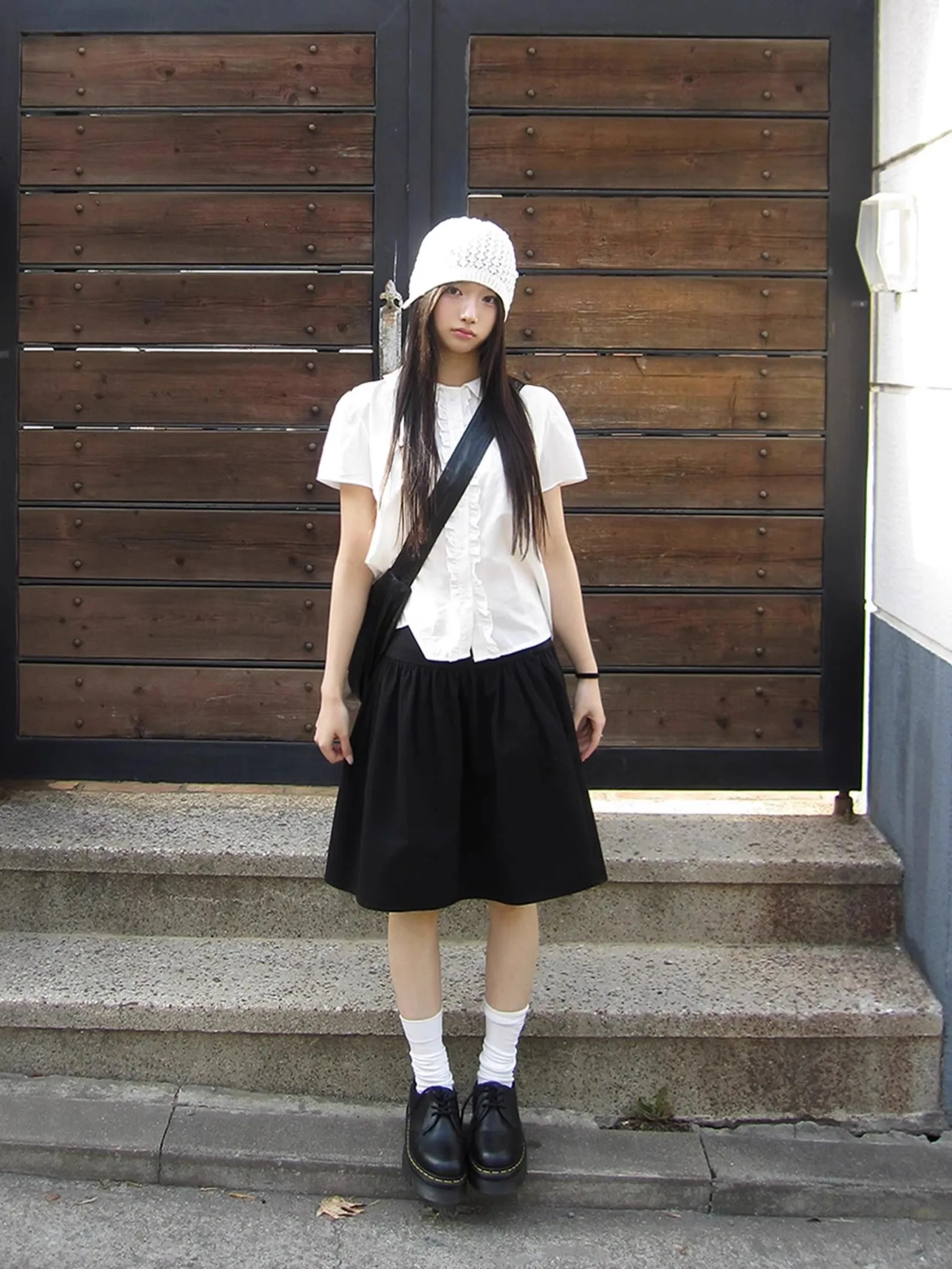 

Korean Preppy Style Short Sleeved Shirt + Vintage Black Casual All Match Flower Bud Pleated Skirt 2 Pcs Sets Women Y2k Suits