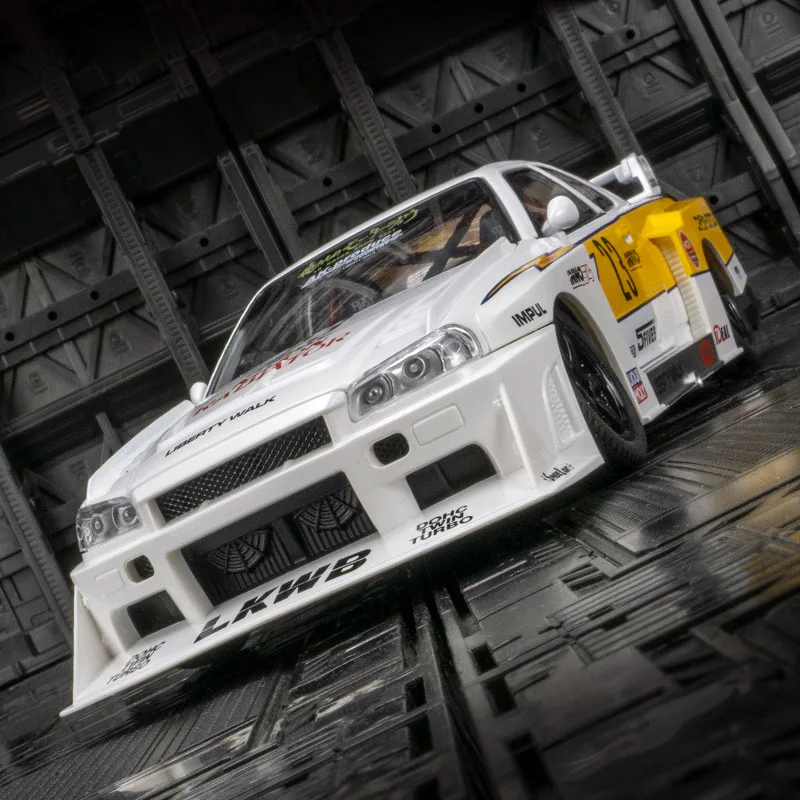 1:24 Nissan GT-R34 Skyline puertas de modelo de coche de aleación y tapa de motor, el maletero se puede abrir tiene funciones de sonido y iluminación simuladas