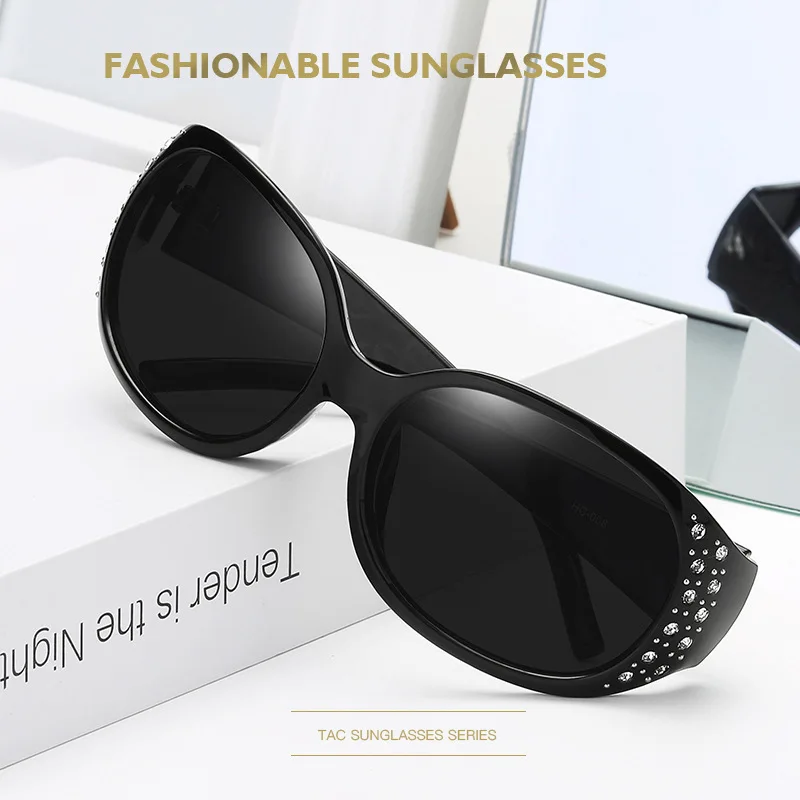 New Polarized Sunglasses Fashion Diamond Inlaid Sunglasses Women Retro Fashion Luxury Design Lady Sun Shades UV400 Protection