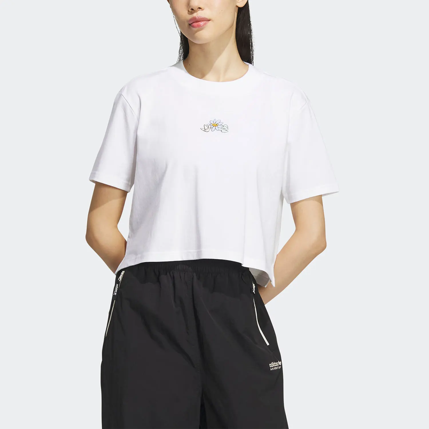 

Новая женская спортивная футболка Adidas Originals с принтом IK8642