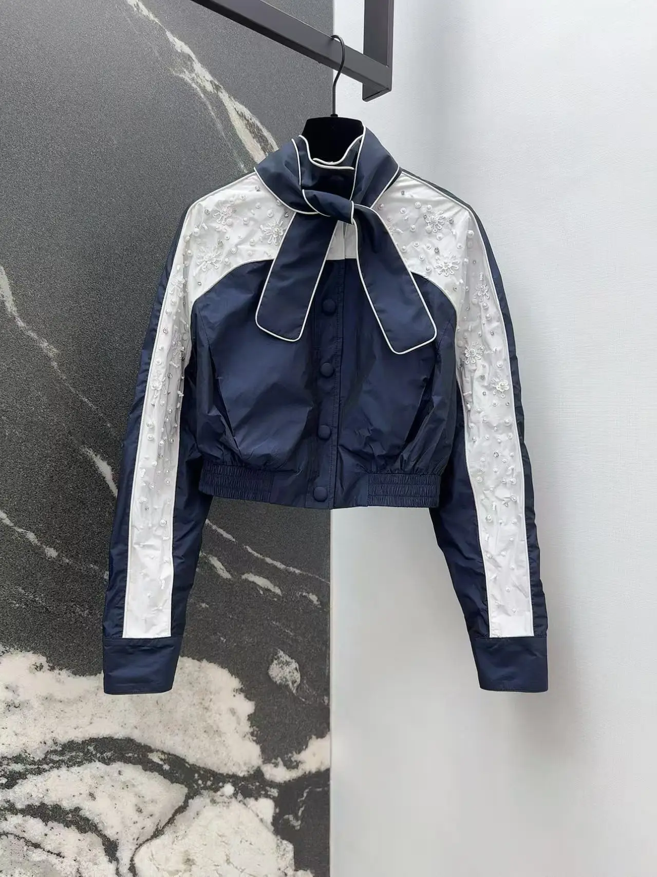 

Высококачественная новая женская тонкая куртка с длинными рукавами и цветными блоками, повседневная простая короткая куртка