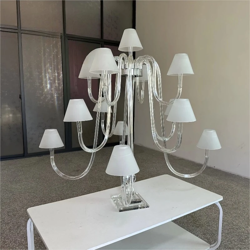 Wunderschöner Kristall-Kerzenständer mit mattiertem Lampenschirm