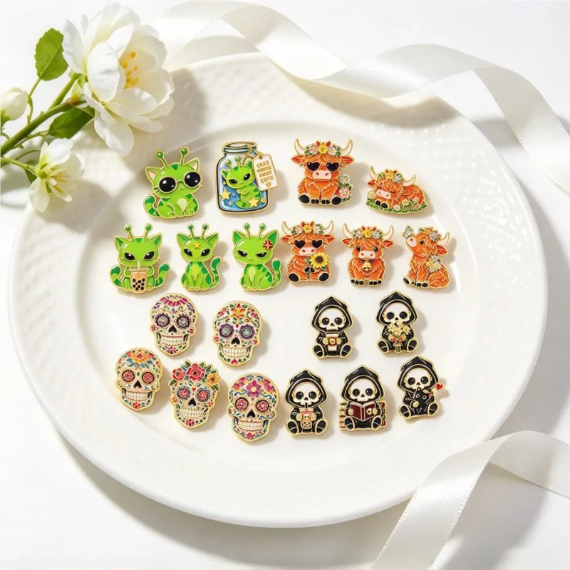 Alien Cat Highland Cow Sugar Skull Skeleton Enamel Lapel Pin Brooch With Jar Flower for Backpack Denim Jacket Bag Accessory Gift