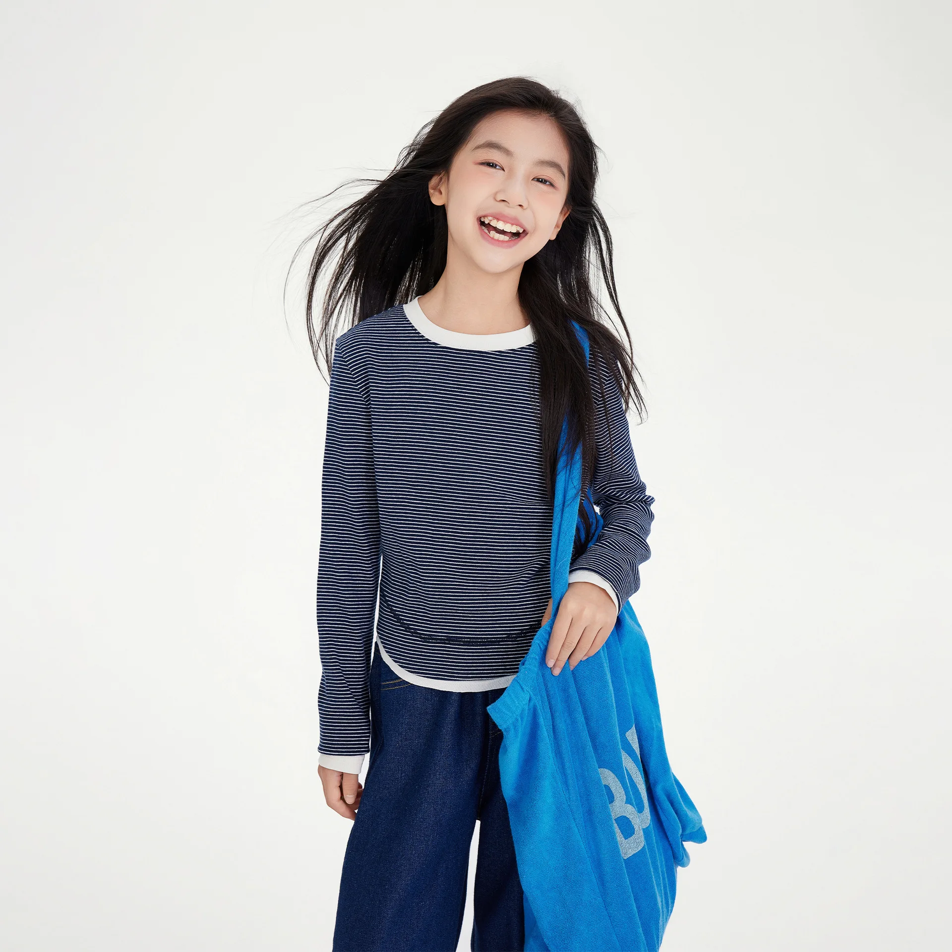 

Girls Striped Long-sleeved T-shirt 2025 Autumn New Children's Splicing Crew Neck Knitted Sweater Short Versatile Top