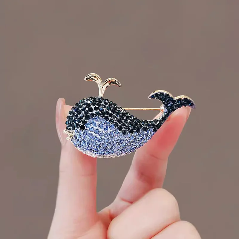 Cute Blue Rhinestone Whale Brooches For Women Fashion Crystal Cartoon Fish Animel Brooch Pin Charms Party Office Jewelry Gifts