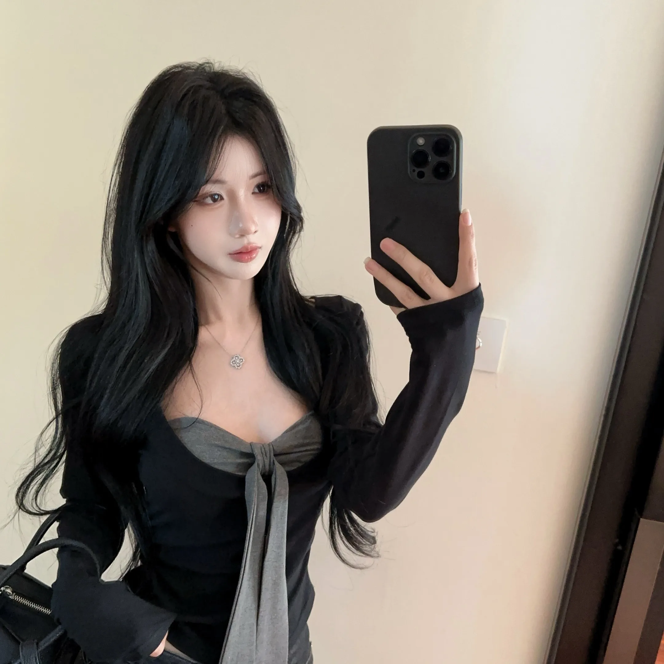 

een Contrast Long Sve T-irt Knot Design Inner Wear Base irt Autumn Season Ladies Faion Pure Color Sle