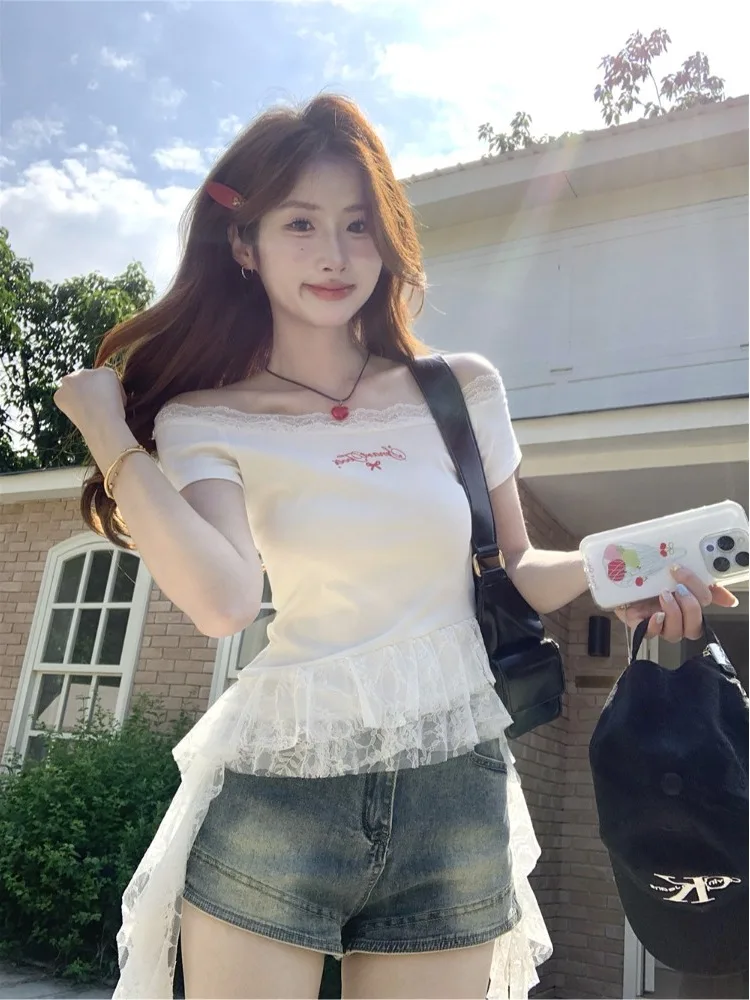 

Summer New Women's Slim Fit Short Sleeve T-Shirt One Shoulder Lace Trim Asymmetrical Design Commute Style Korean Version Print