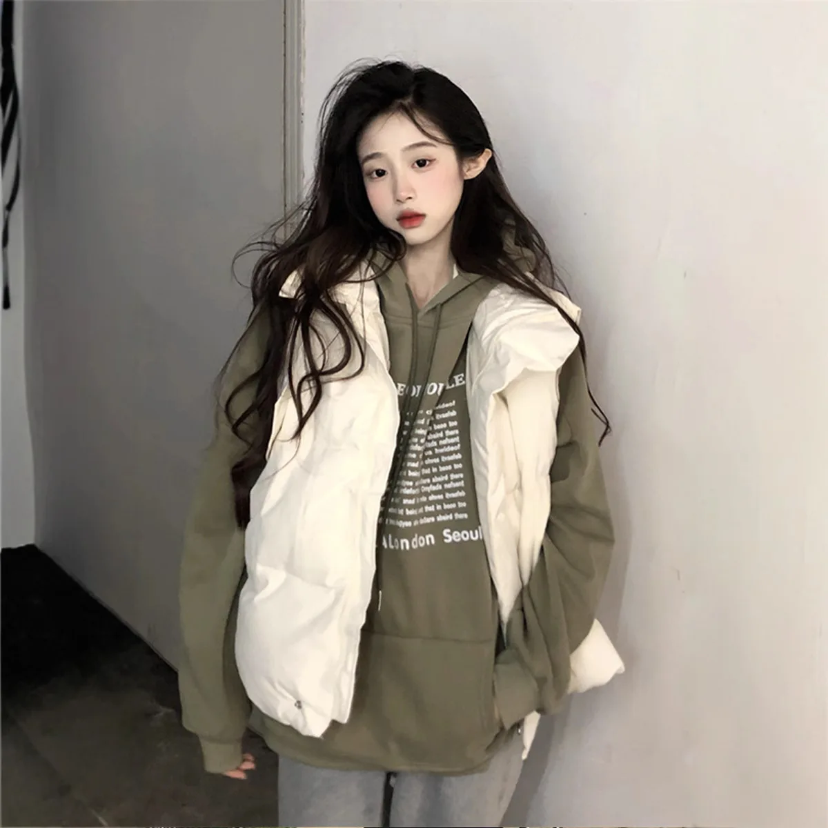 سترة نسائية قصيرة سترات معاطف صلبة بياقة واقفة بدون أكمام وسحاب ورباط وحاشية فضفاضة تناسب سميكة غير رسمية لخريف وشتاء 2025