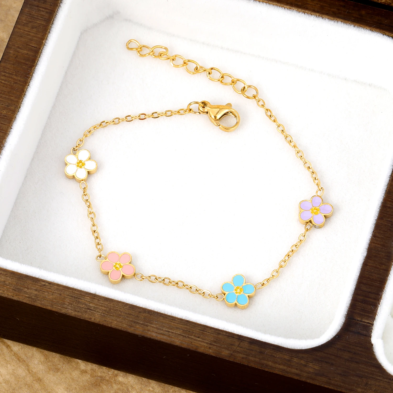 Romantic Cute Drip-Oil Colorful Flowers Charms Bracelets for Girls Ladies Surgical Steel Delicate Small Daisy Flower Jewelry