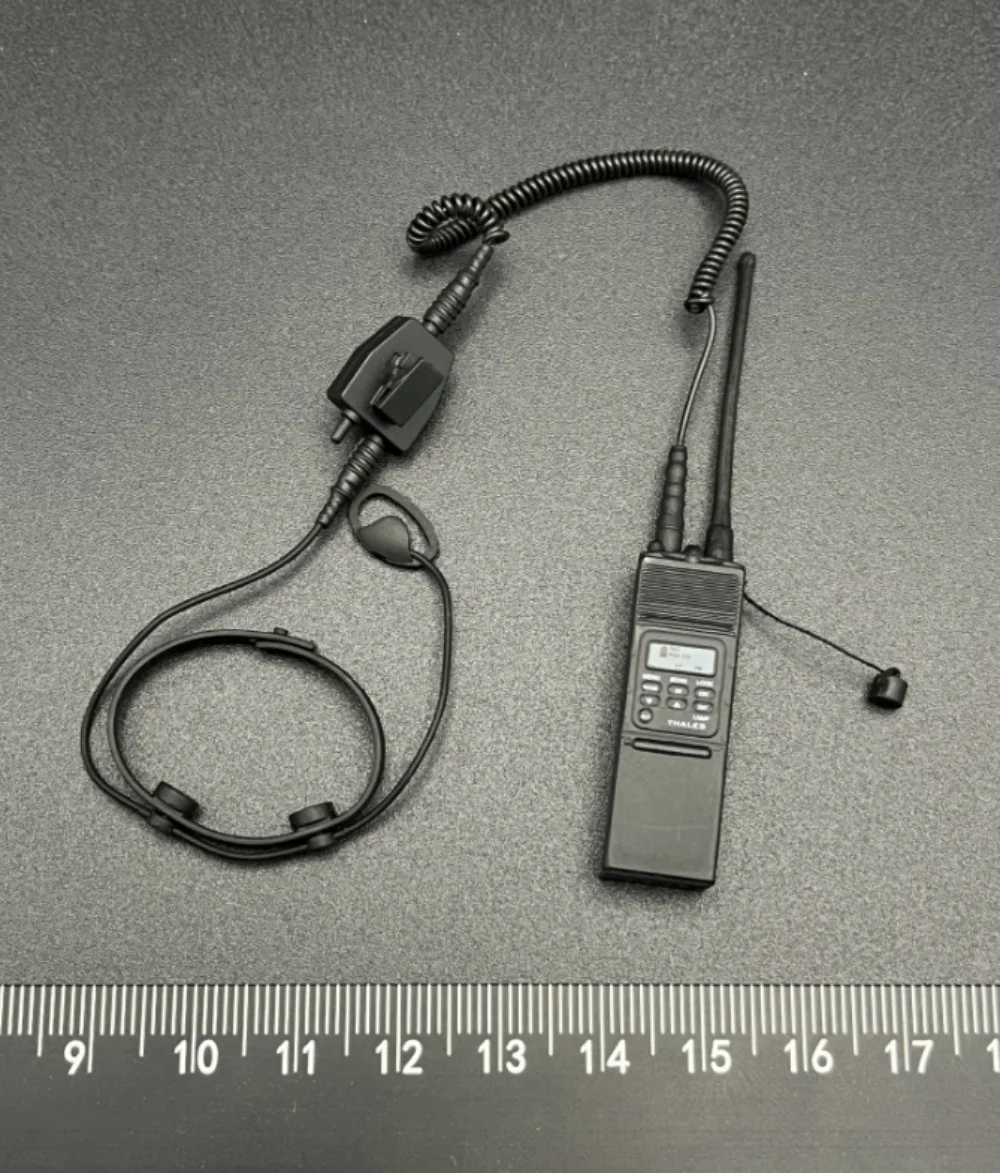 

FS 73031 1/6 Scale Soldier Radio Communicator Model for 12''Doomsday War
