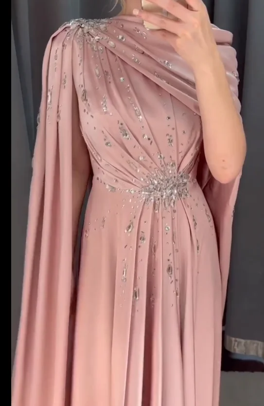 Elegant Prom Dresses Vintage Sweet Pink Ruffle Evening Dresses Crystal Beaded Formal Occasion Evening Party Gowns