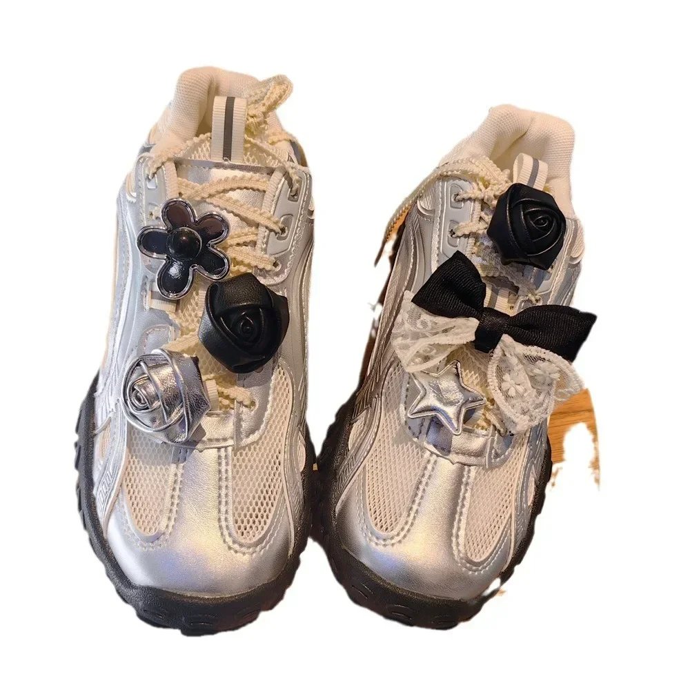 1 قطعة مقاطع أربطة الحذاء الموضة الجديدة مشبك الزينة مشبك حذاء للأحذية الرياضية الجلود ارتفع القوس القلب الأحذية السحر إكسسوارات أحذية