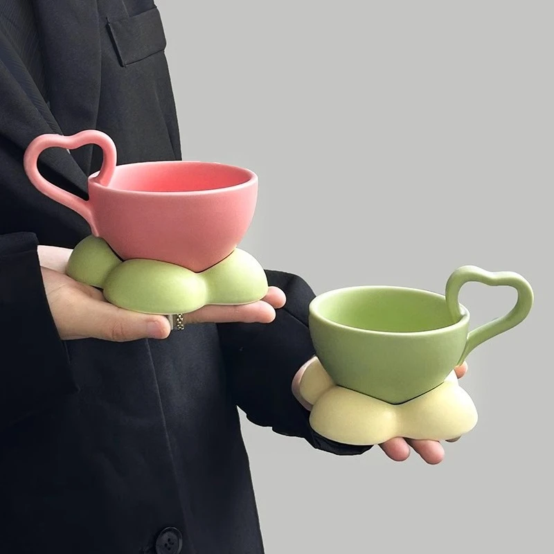 جميلة فناجين القهوة الخزف طقم أكواب القهوة الشاي السيراميك القدح الصحن أدوات المائدة الفاخرة Tania Bulhoes القدح لتصميم الشاي المتخصصة