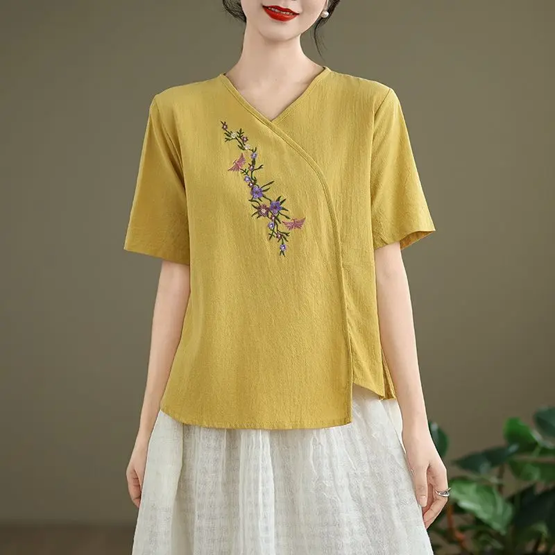 

Loose Women's T-Shirt Lazy Style Large Size Spring Summer New Thin Embroidered Short Sleeve Cotton Linen V-Neck Base Shirt