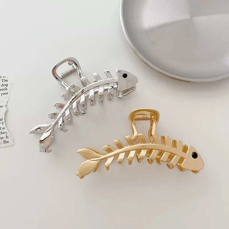 Large Metal Hair Claw Clip Fish Bone Irregular Hairpins Punk Style Silver Hair Claws Barrettes Women HairClips Hair Accessories