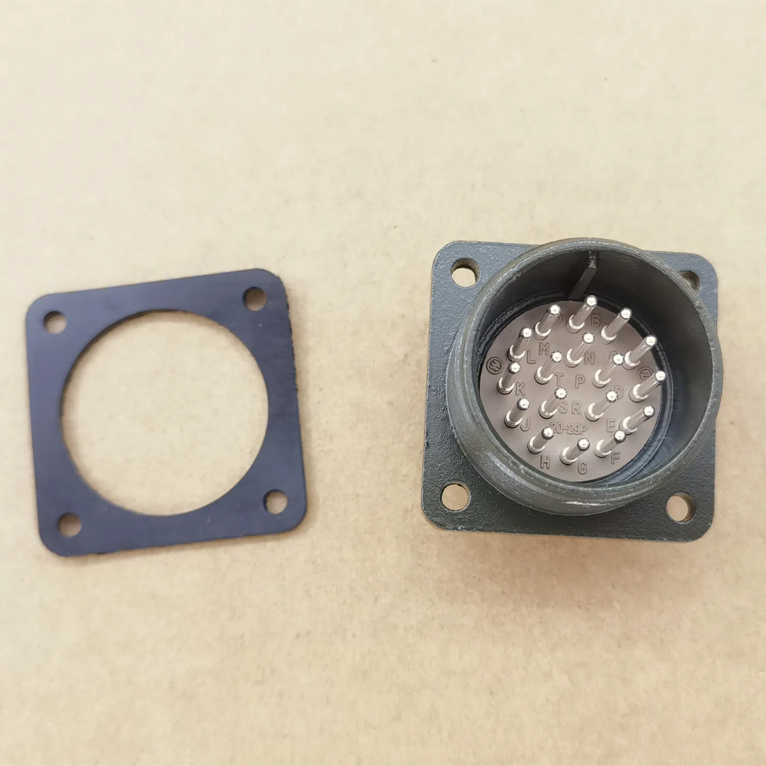 Original new 100% servo motor connector socket MS3102A aviation plug 20-29P 17pin socket connector