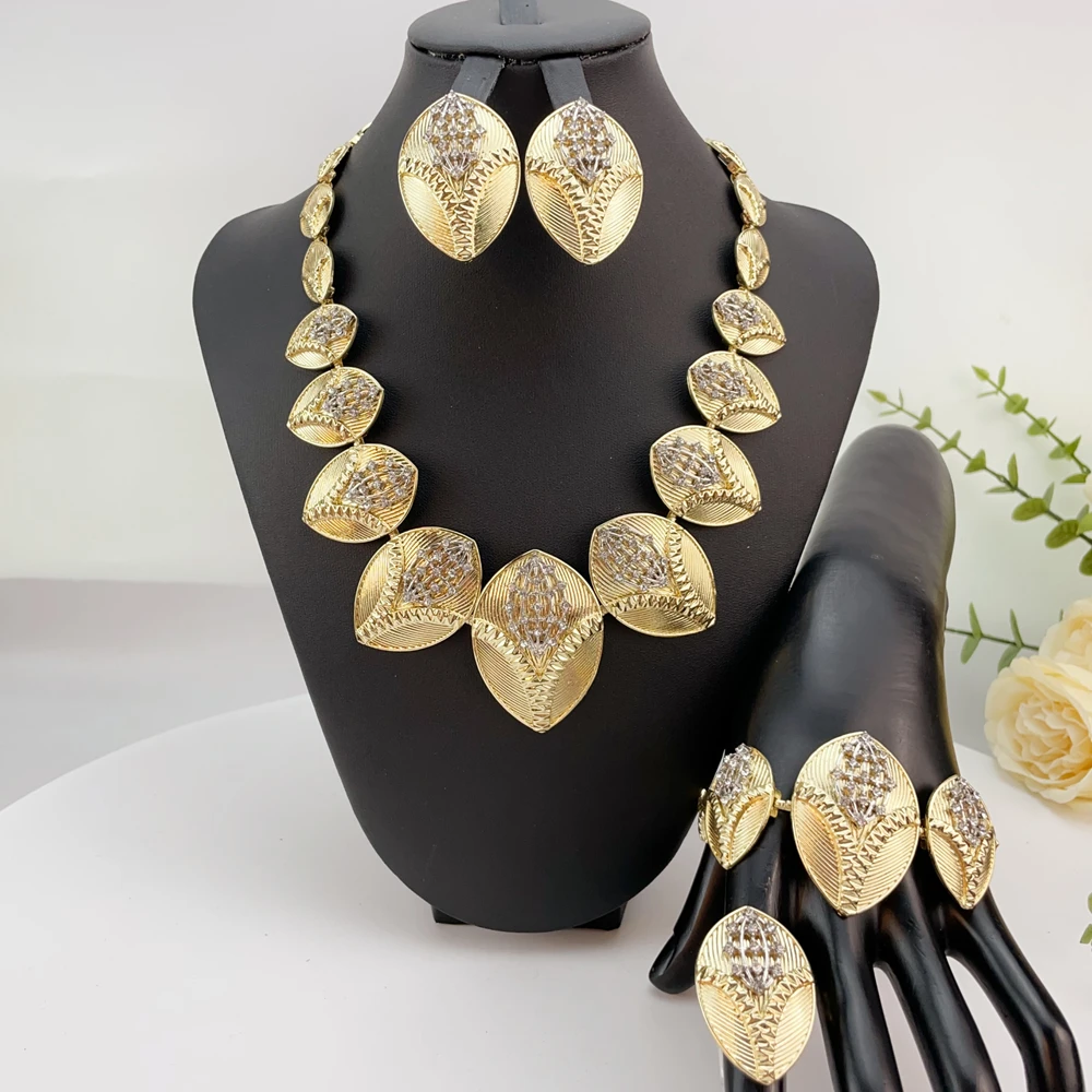 Exquisite and fashionable high-end jewelry set, suitable for various parties, brides and weddings to wear FHK24865