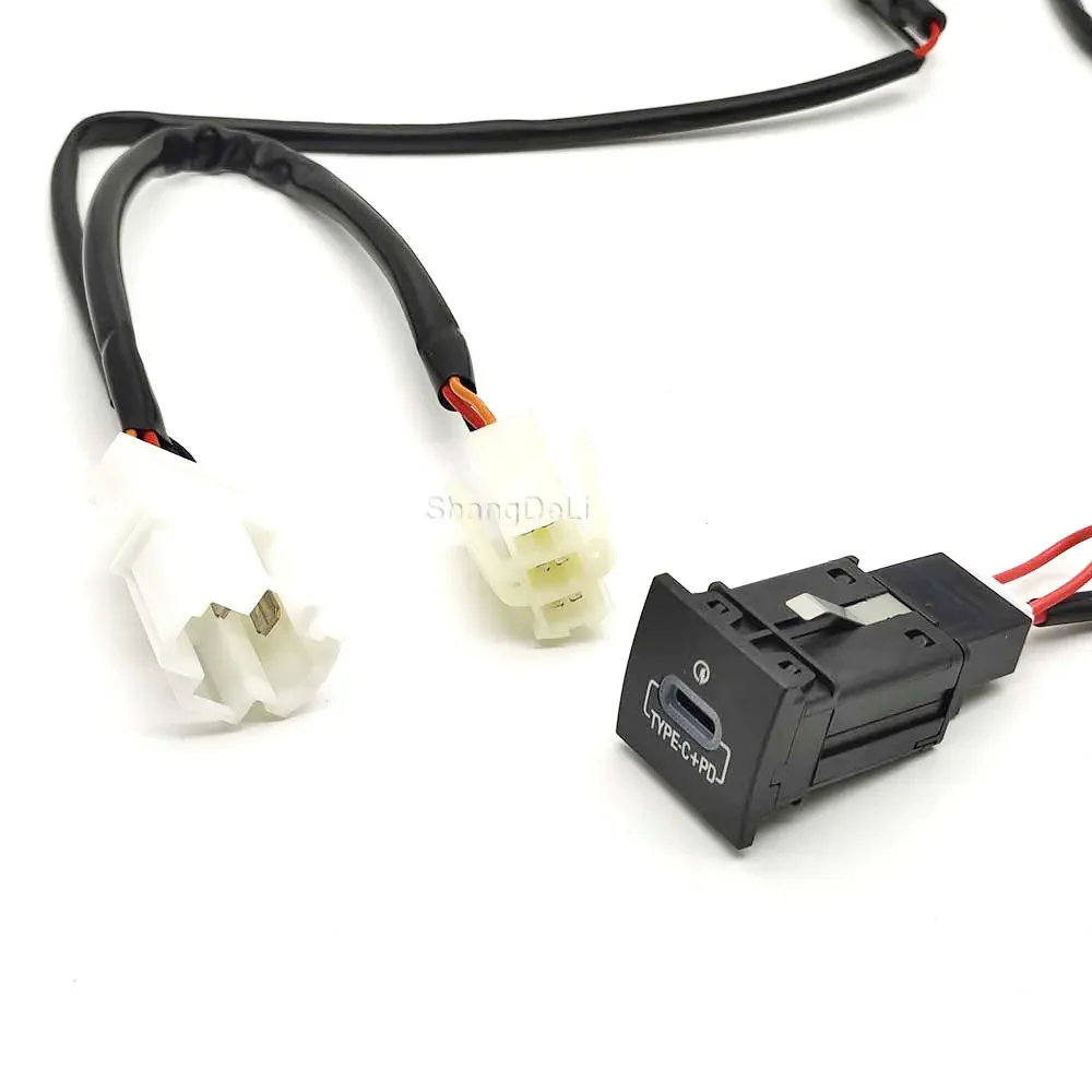 شاحن سيارة PD نوع C شحن سريع الهاتف محول الشحن زر لشركة فولكس فاجن جولف 6 Mk6 جيتا 5 MK5 EOS شيروكو 2006 - 2012