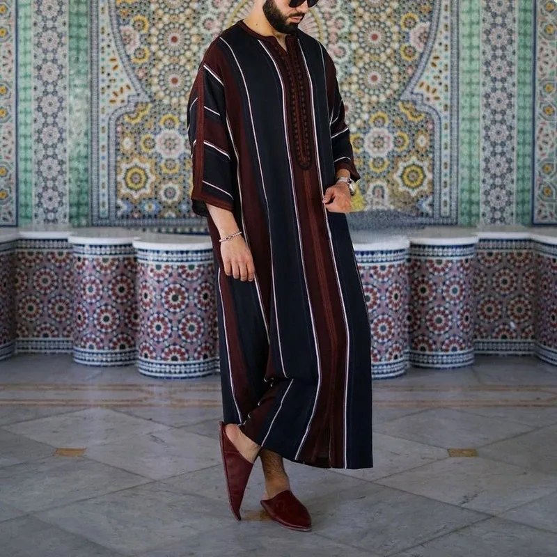 

New Indian National Style Long Shirt Mens Three Quarter Sleeves Round Neck Stripe Loose Splicing Mens Robe