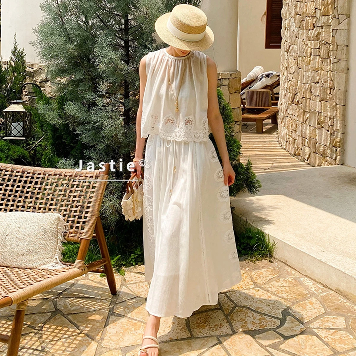 

Elegant White Lace 2 Piece Set Women Summer Sleeveless Eyelet Crop Top And Long Skirt Suit Chic Beach Vacation Outfits Female