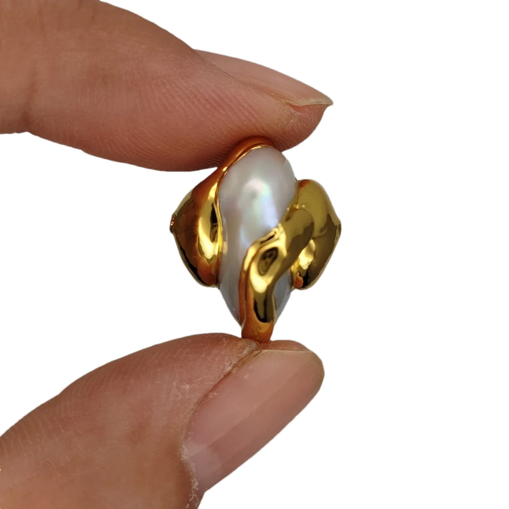 10 Pcs 18mm Cultured White Coin freshwater Pearl Gold Plated snail Shape  Beads connector Jewelry Accessories