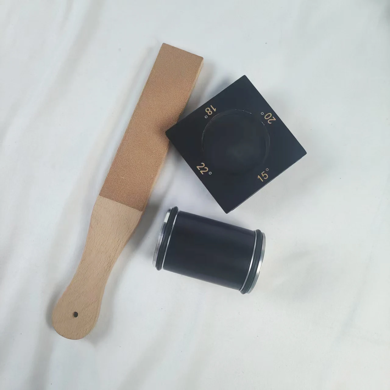 

Black Quadrilateral Roller Knife Sharpener, Rolling Wheel Knife Sharpener Set, Rolling Sharpening Stones