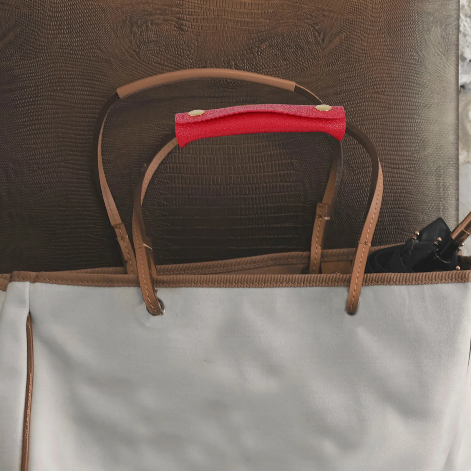 

1Pcs Bag Handle Cover Comfortable PU Handle Grip for Handbag Duffel Luggage Easy to Use Protective Bag Accessory for Daily Carry