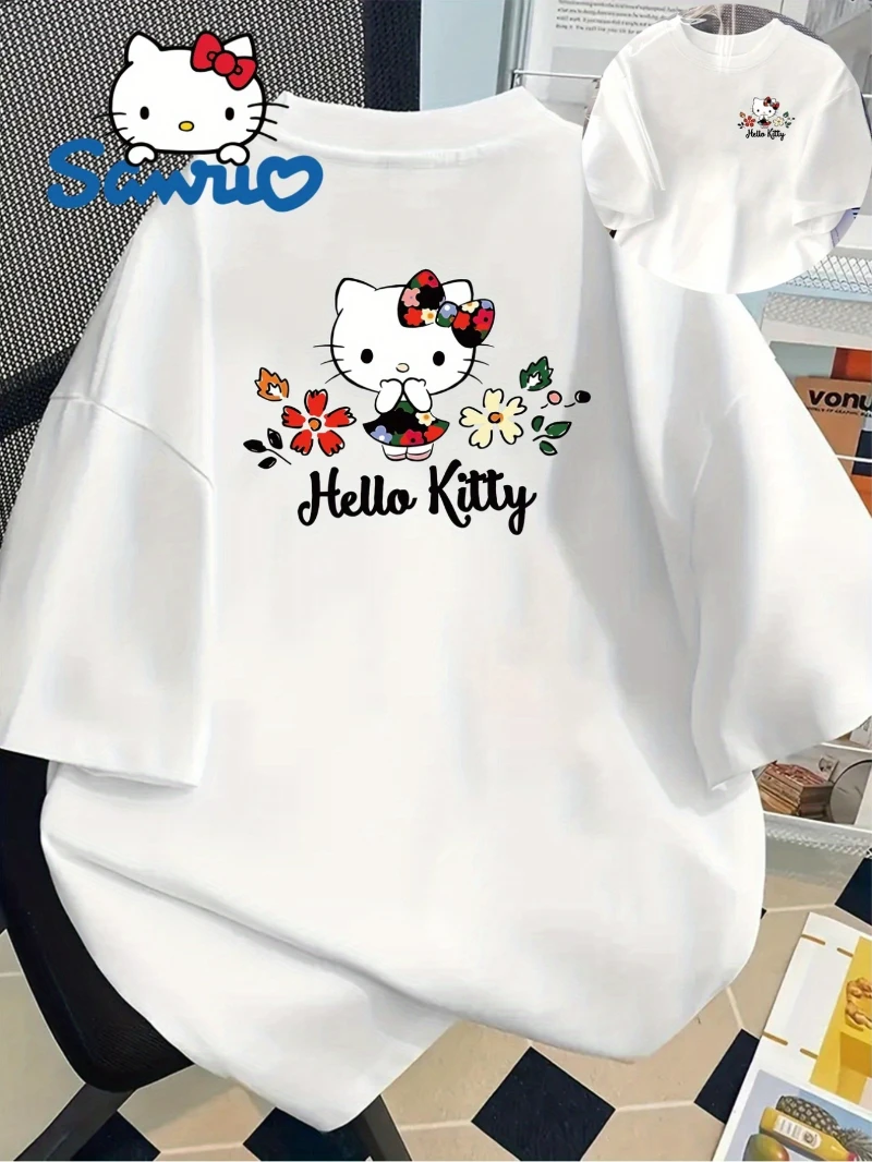 

Свободная женская футболка Sanrio Hello Kitty — милый топ с короткими рукавами и круглым вырезом, с цветами и принтом Hello Kitty