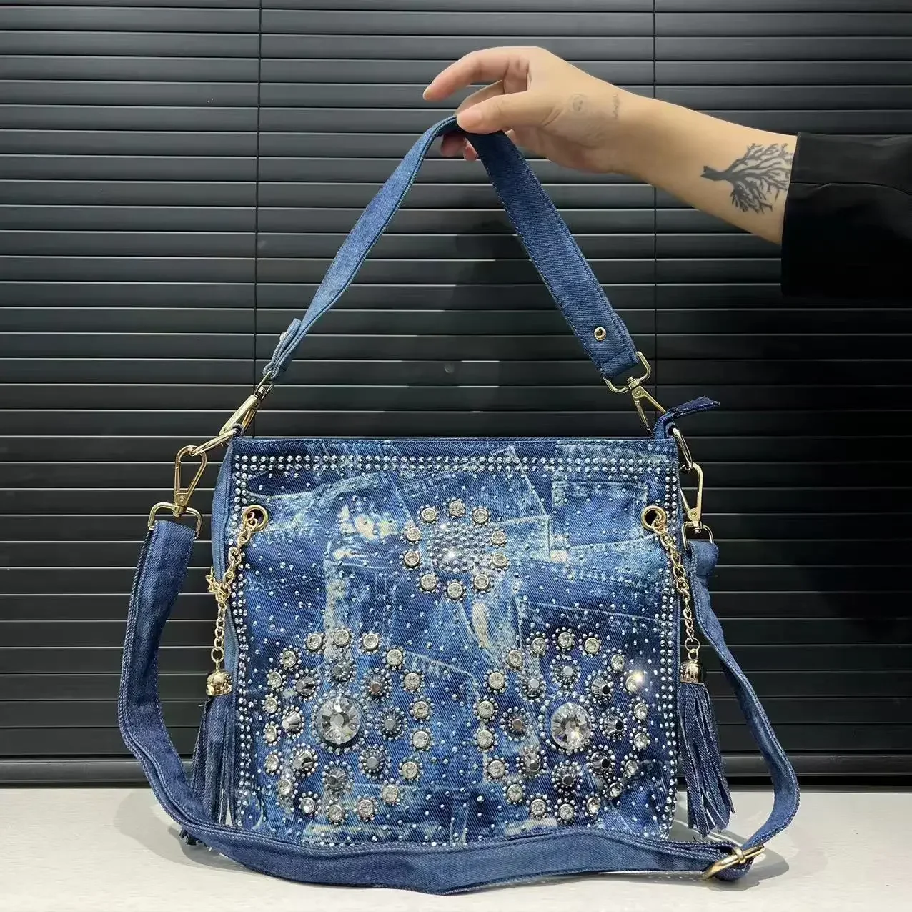 Borsa a tracolla elegante con diamanti sfumati alla moda da donna Borsa in denim con diamanti di grande capacità